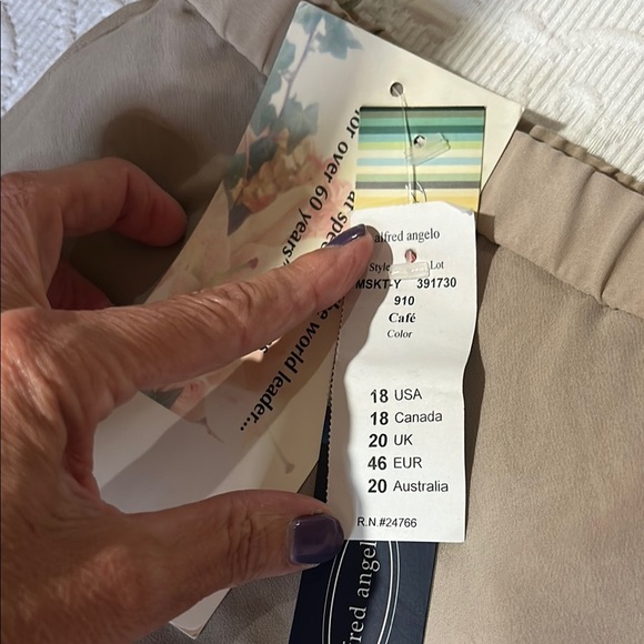 Alfred Angelo High/low sequin skirt and 2 top set. 16/18. NWT - Picture 13 of 15